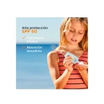 Isdin Fotoprotector Pediátrico Fusion Water SFF 50 - Frasco 50 ML - Imagen 4